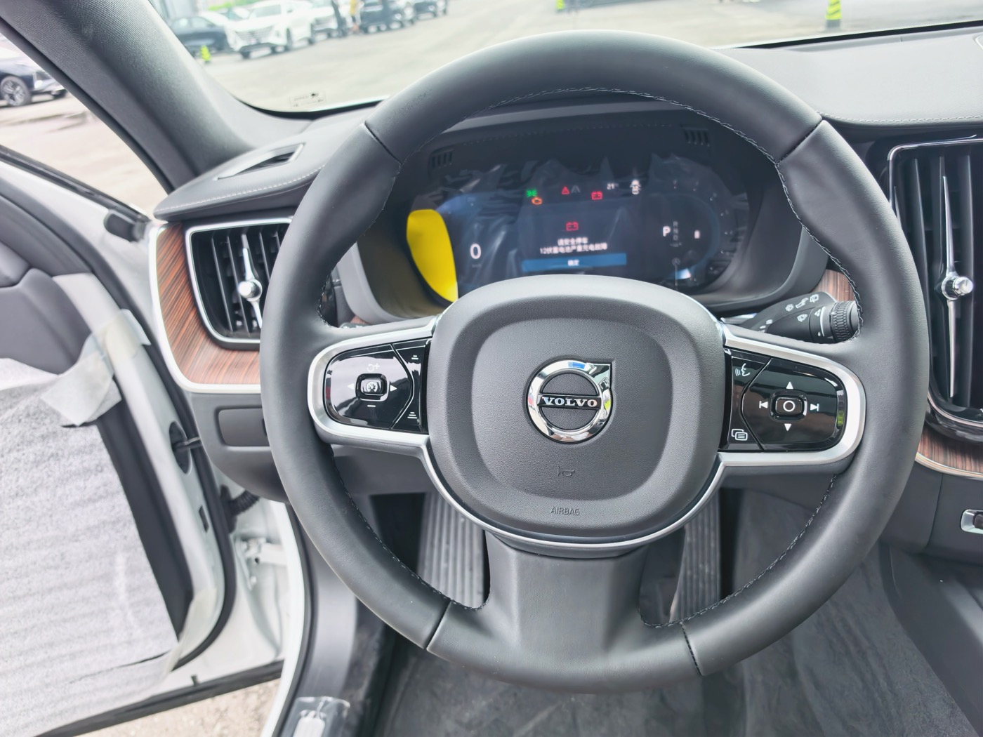 Volvo XC60 B5 AWD, фото 11